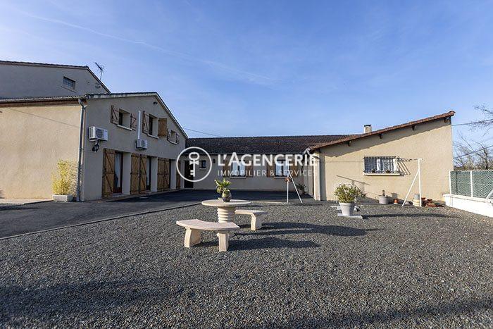 Ensemble immobilier de 2 maisons mitoyennes