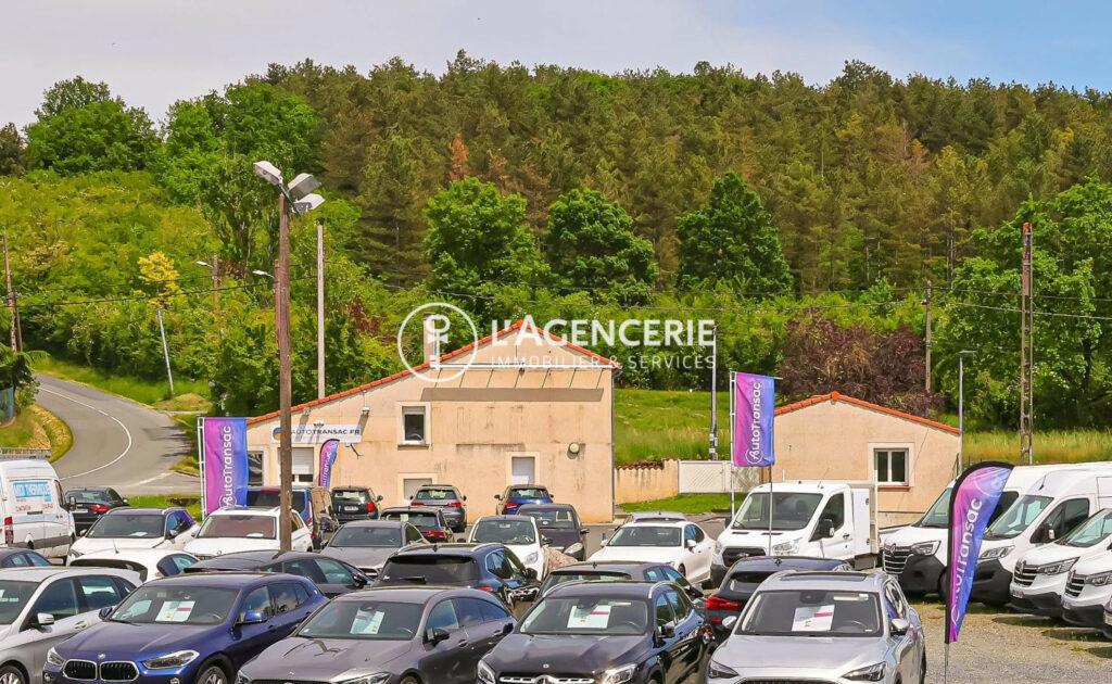 Locaux 135 m² avec belle visibilité