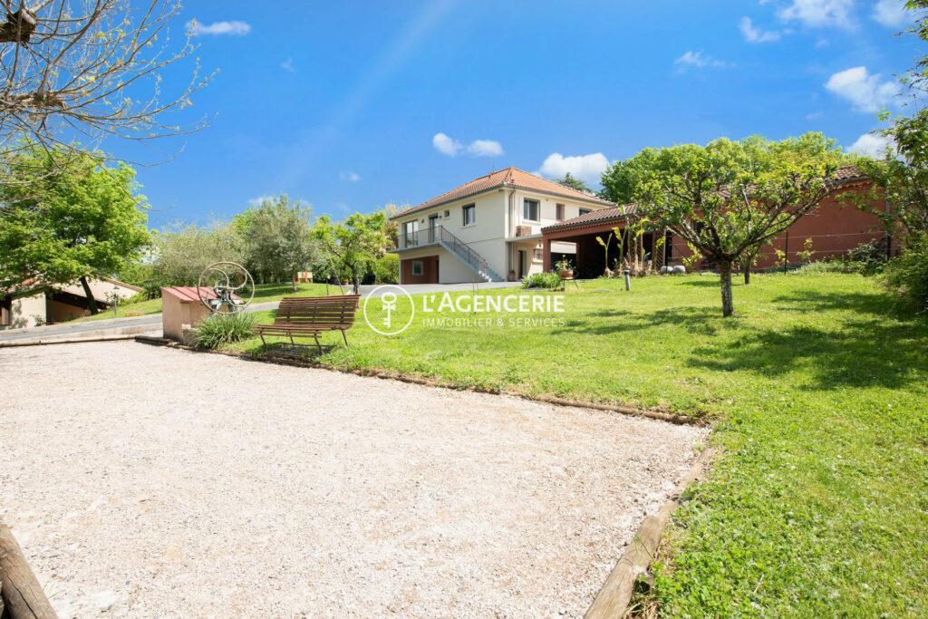 Maison 178m² avec vaste jardin arboré et piscine