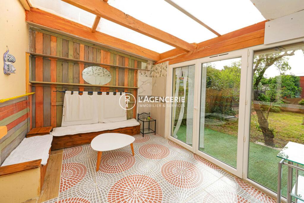 Maison meublée 94 m² avec jardin et parking