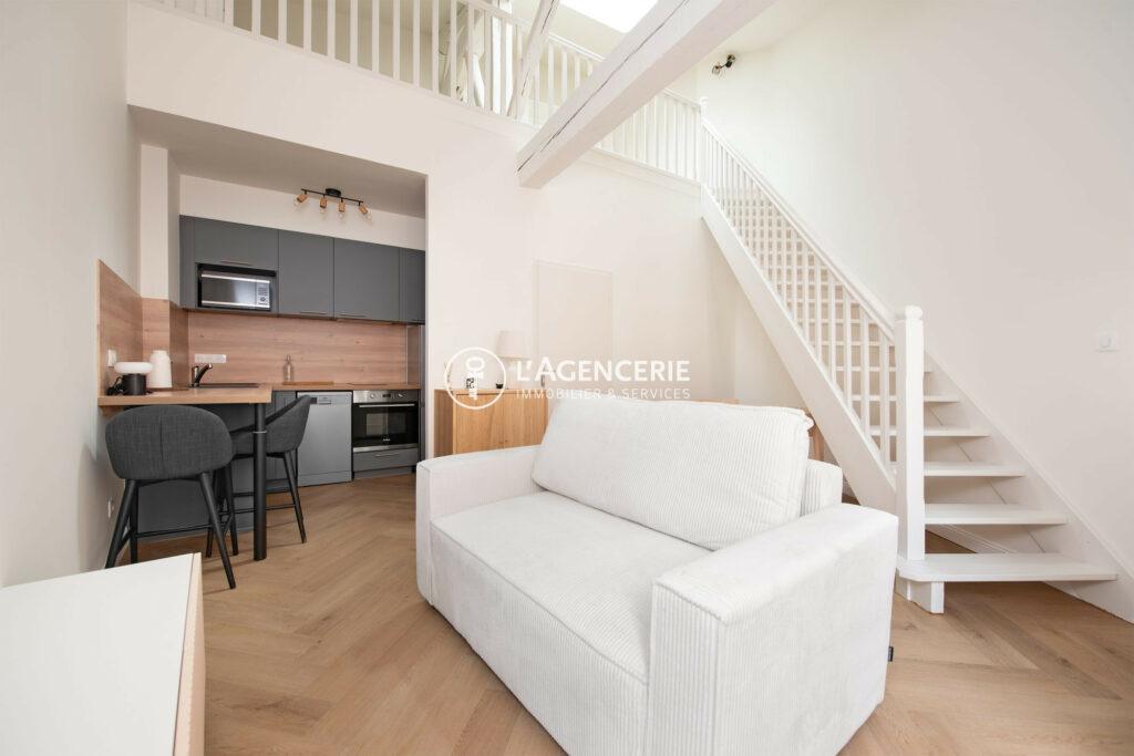 Appartement T2 duplex meublé