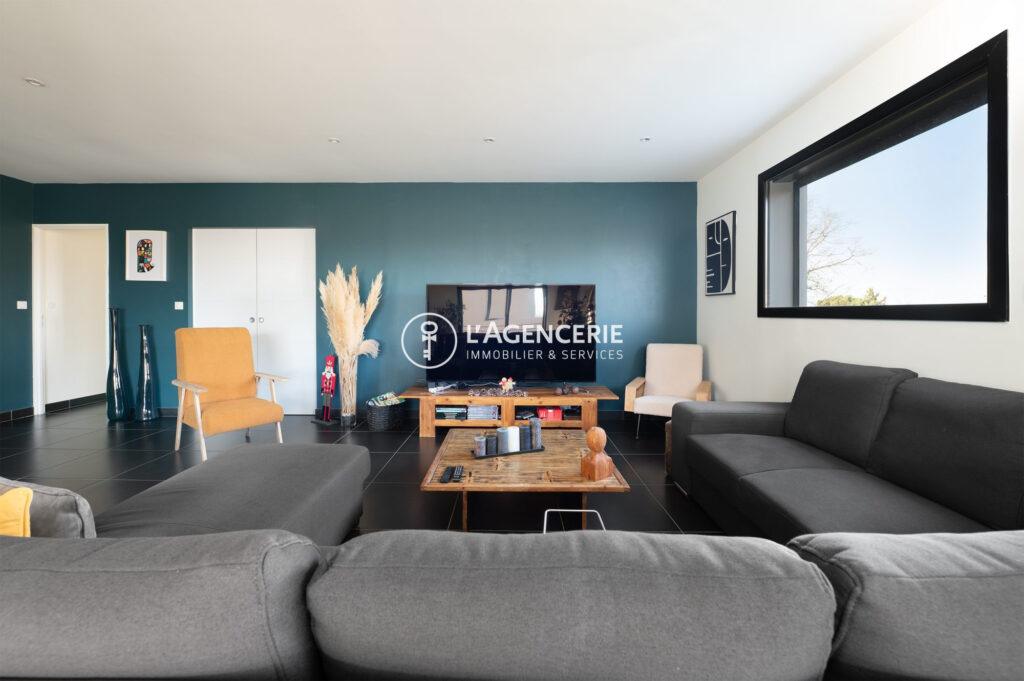 Maison contemporain à PUYGOUZON