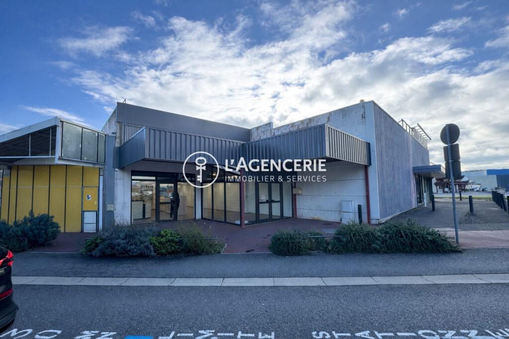 Immobilier Professionnel à vendre Le Sequestre