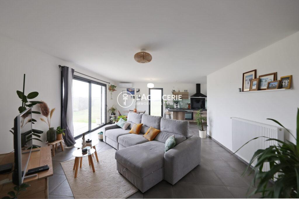 Maison T4 90 m² avec jardin et vue dégagée