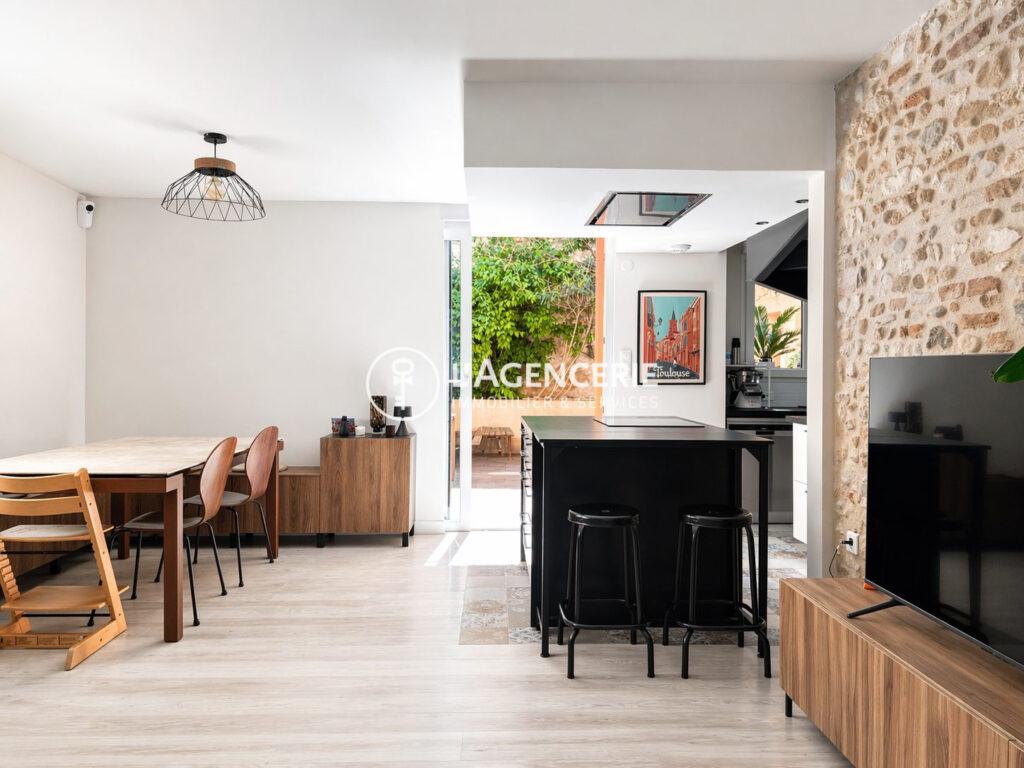 Superbe maison albigeoise rénovée de 195 m² habitables