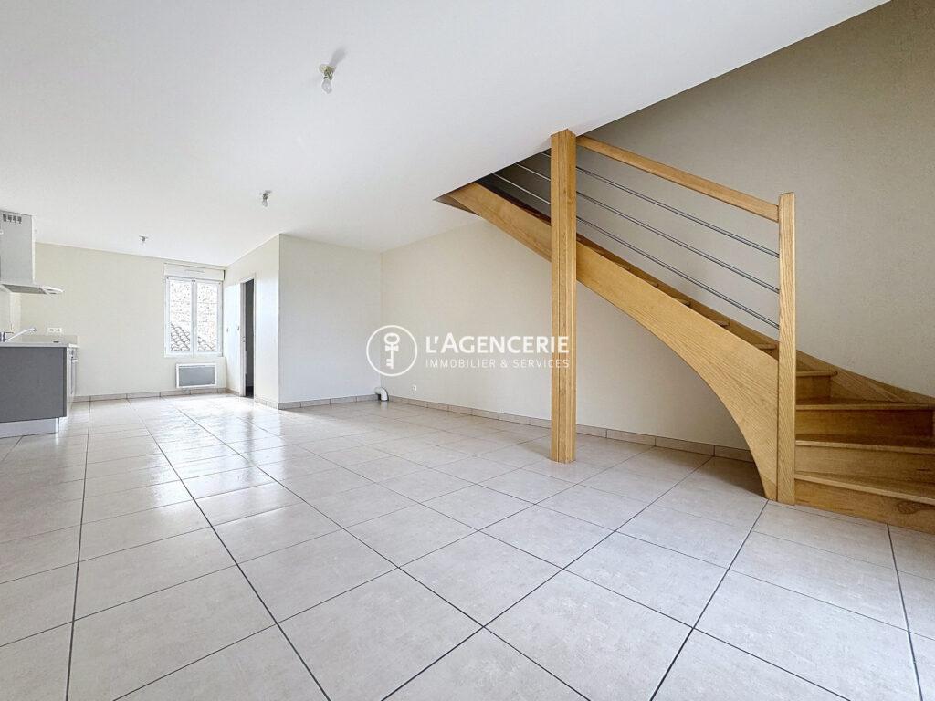 Appartement T2 duplex terrasse parking