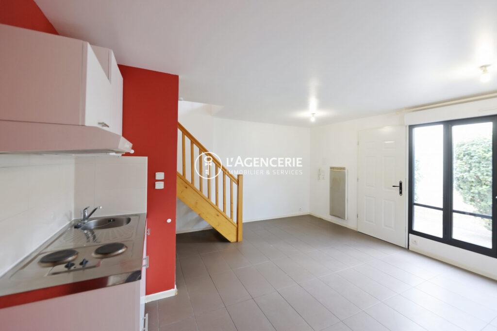 Appartement T2 duplex avec parking et terrassse
