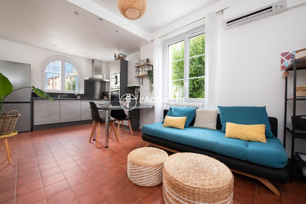 Charmante petite maison de ville T3
