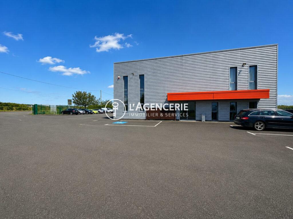 LOCAL D&rsquo;ACTIVITÉS DE 750 m² – VISIBILITÉ N°1 SUR LA ROCADE D&rsquo;ALBI