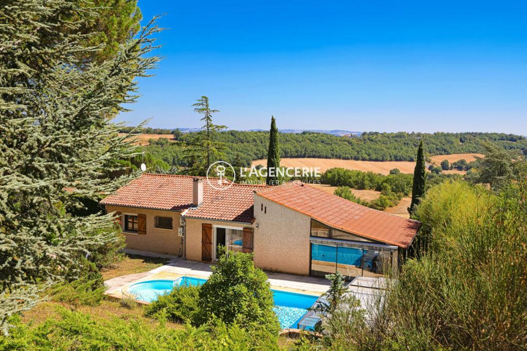 Villa profitant d&rsquo;une vue panoramique