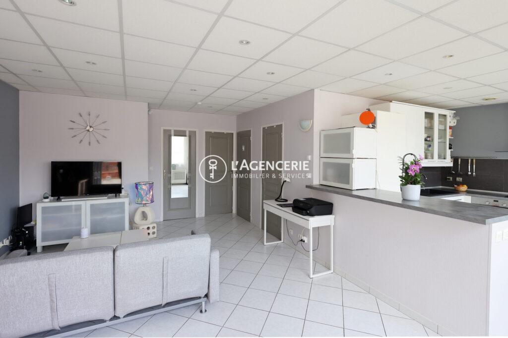 Appartement T3 avec terrasse et garage