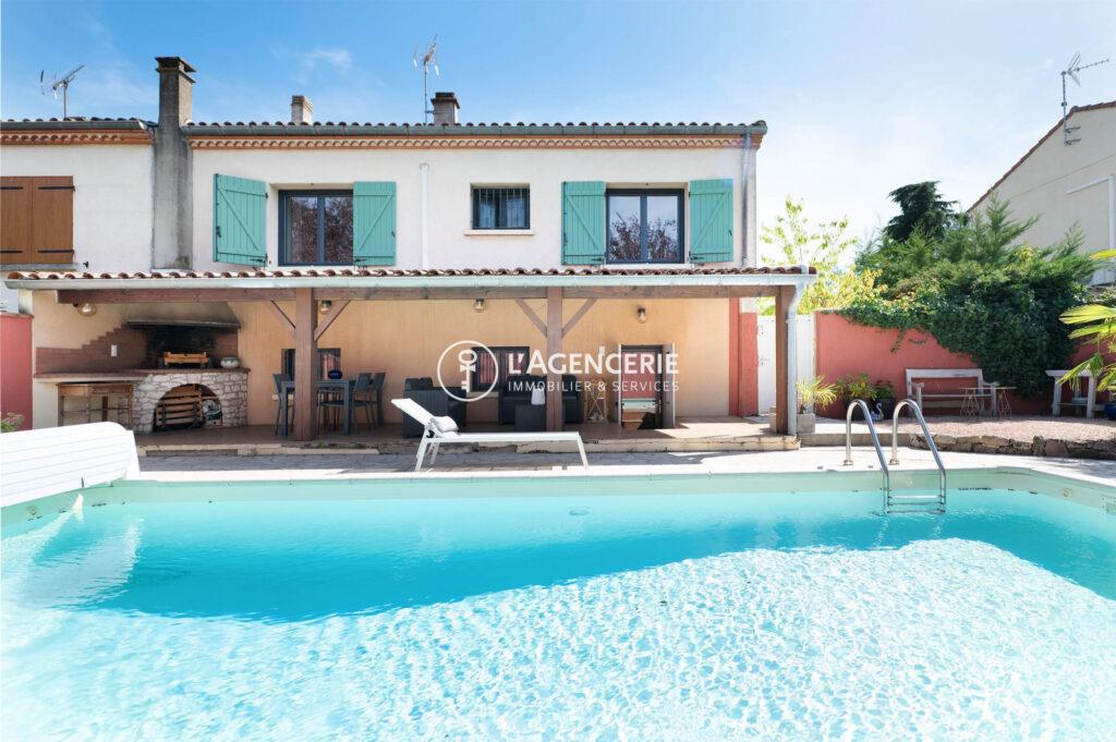 Maison rénovée avec piscine – Calme, volumes et prestations soignées
