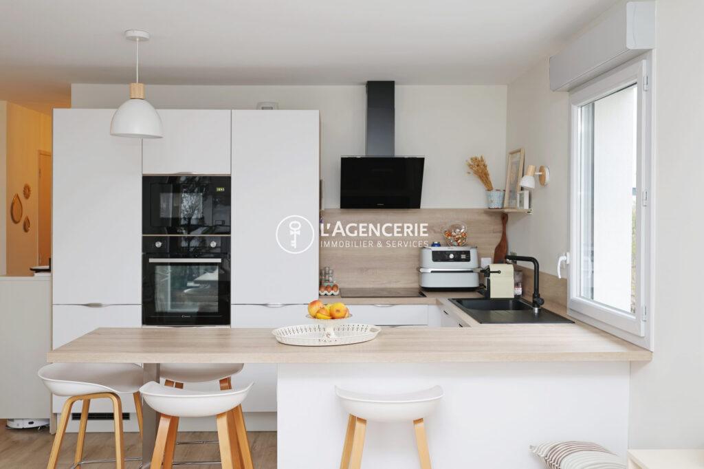 Appartement T3 avec terrasse sud, parking sécurisé – Confort et modernité