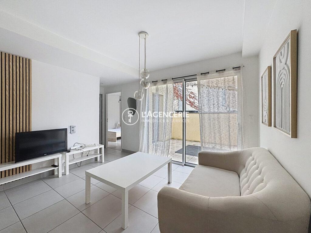 Appartement T2 meublé – terrasse – parking